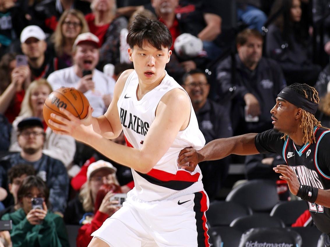 拓媒为杨瀚森指明一条路，若能达成，必将成功最近杨翰森的表现有些挣扎，开拓者媒