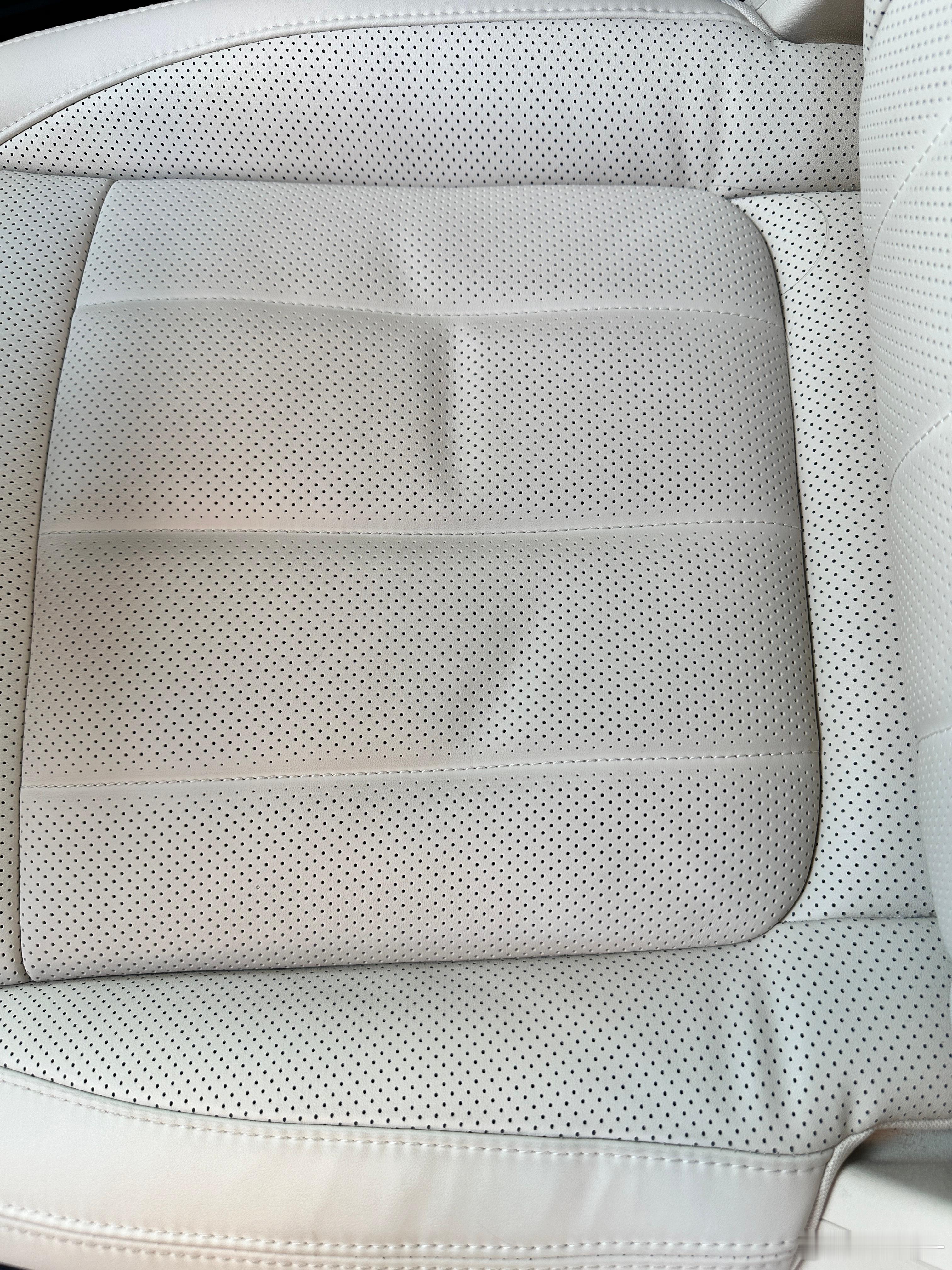 座椅出现这种折痕是什么原理