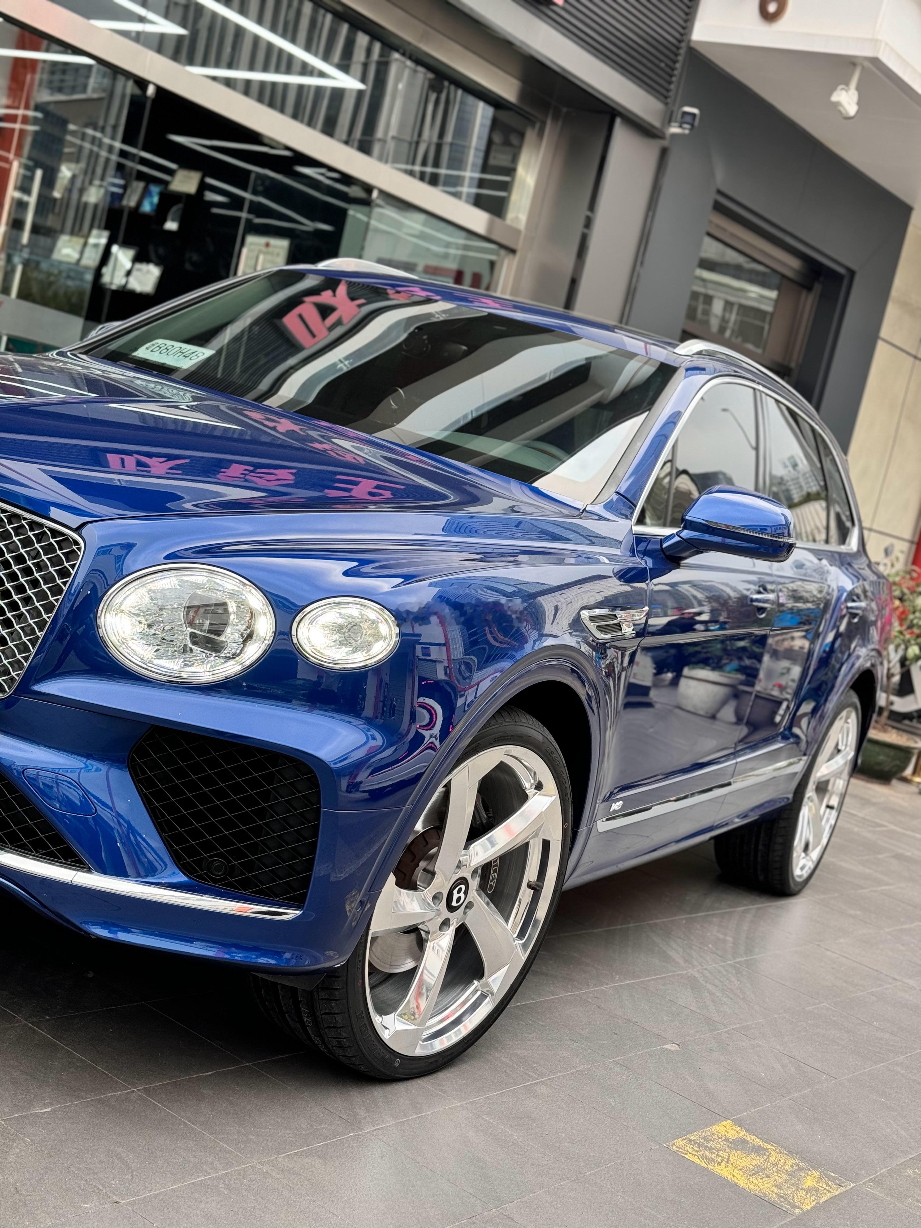 豪横的大哥，宾利添越完工TLFWFORGED定制刀锋24寸搭配意大利🇮?