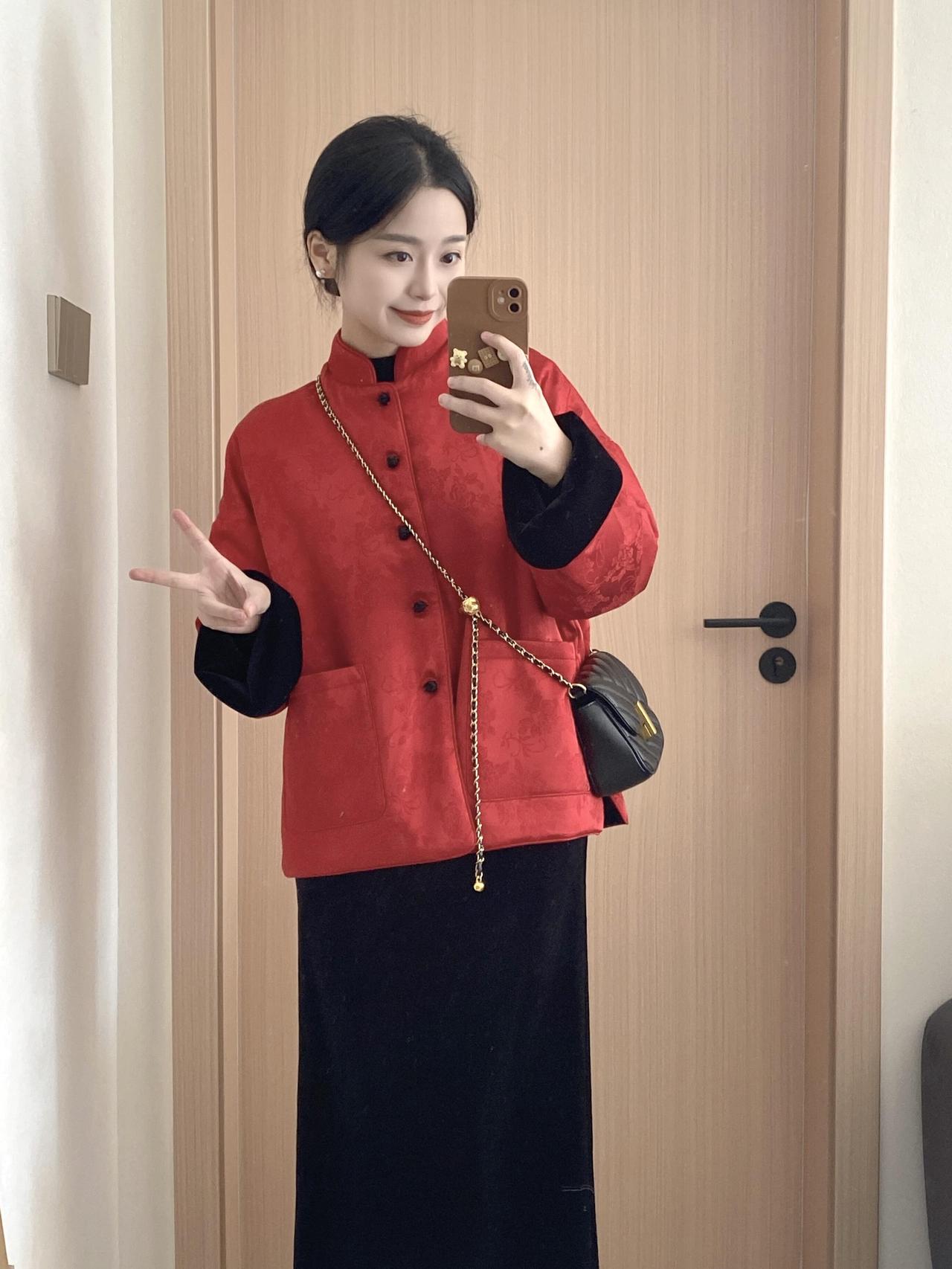 过年当然要穿红色呀🧨