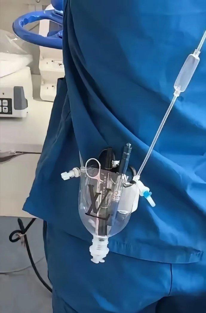 被医护人员的智慧狠狠戳中了！这才是真正的“限量款LV”！别人的LV是几万块