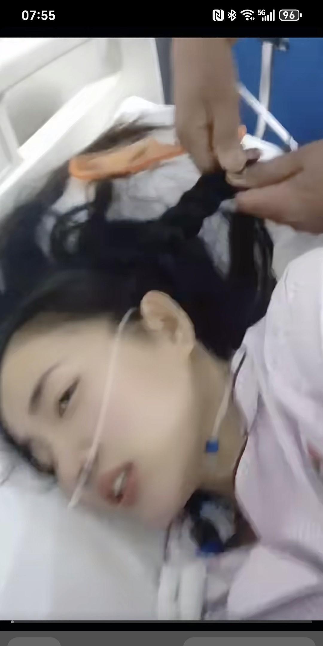 亲节哀，好漂亮的女儿，太惋惜了，老天爷真的是瞎了眼带走那么年轻的女孩，不知道女儿