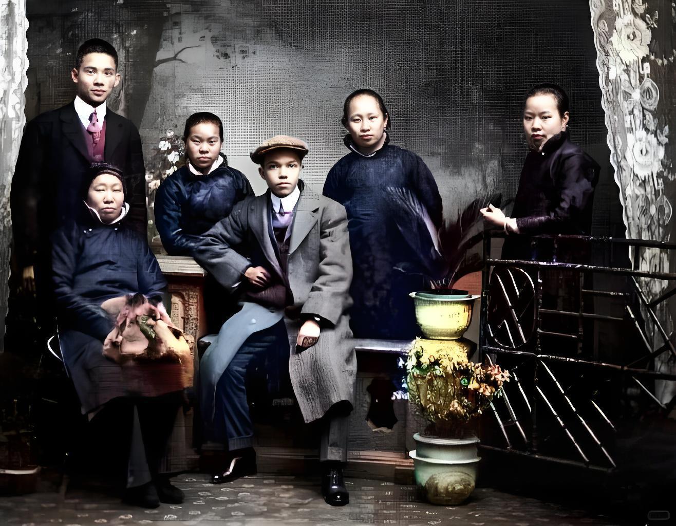 1909，宣统元年，同盟会实行部暗杀团刺杀摄政王载沣小组行动前部分成员合影