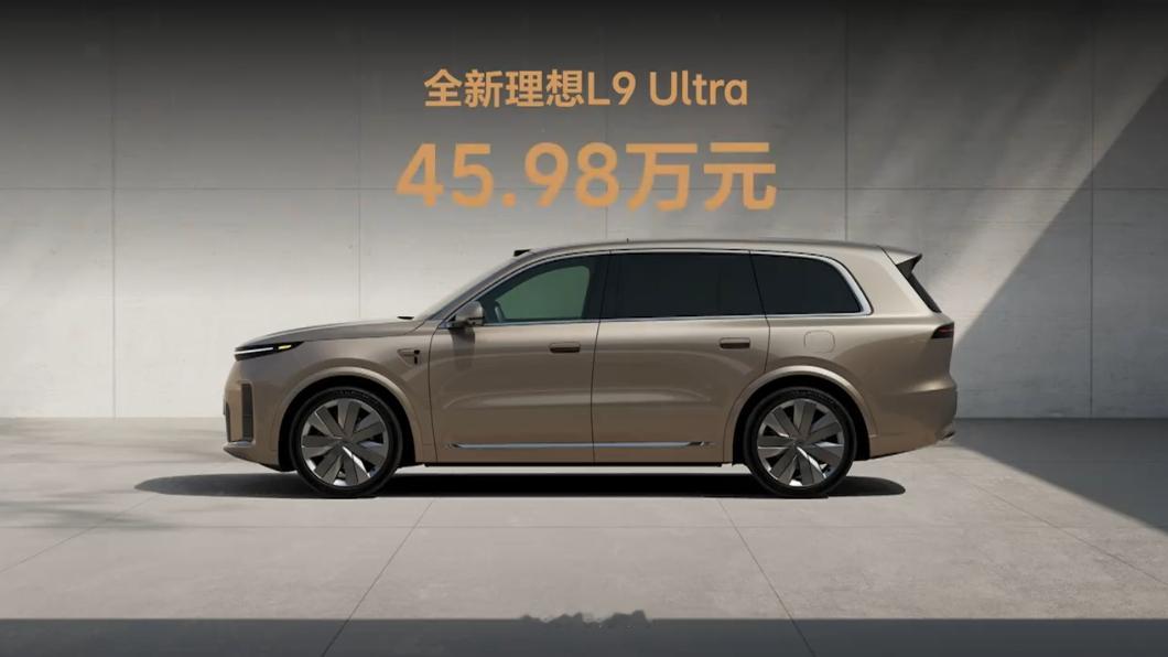 45.98-50.98万理想L9比旧款香多了呀新增的800V主动悬架结构，解