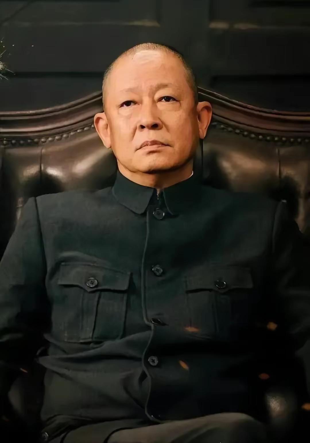 一段令人深思的话:“等你活到一定岁数，你会非常痛苦的发现，其实亲人都不亲，如果