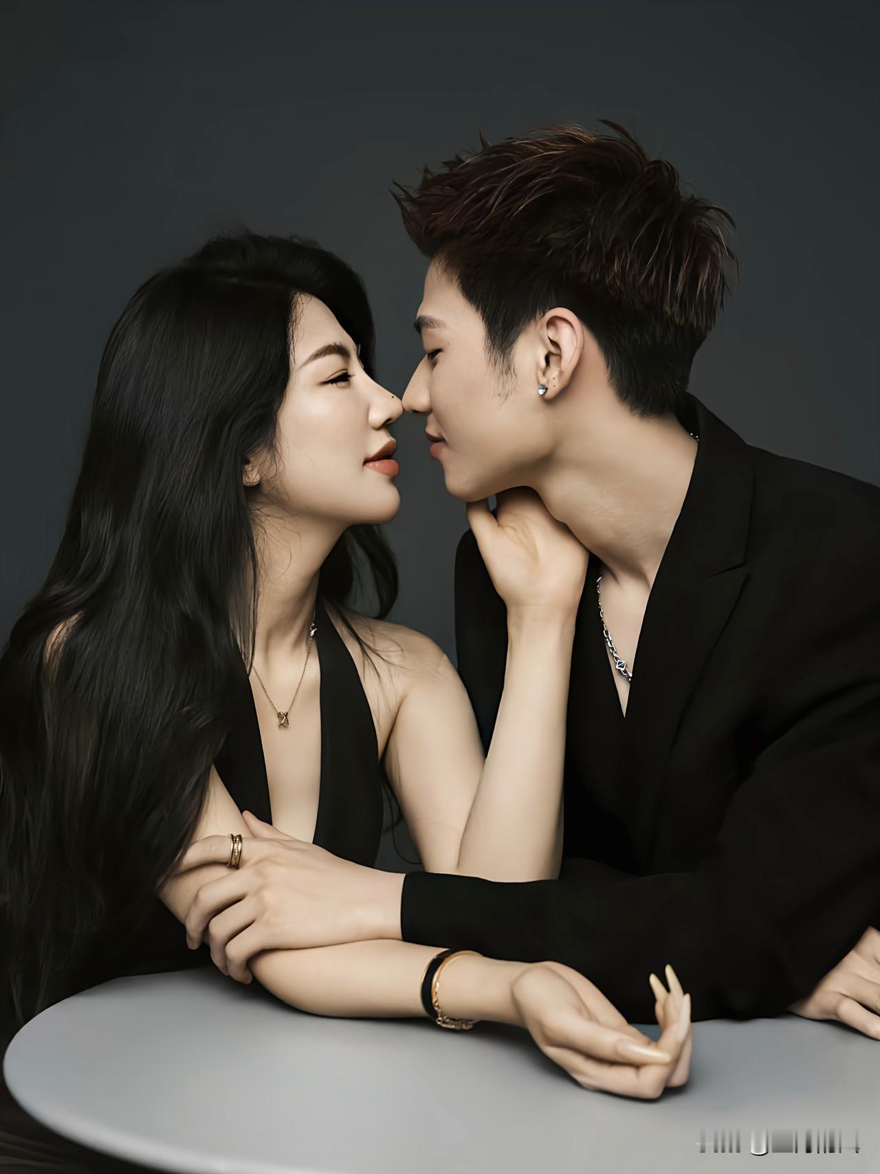 你信不信？女生有这8个生理反应，摆明了在等你主动亲她。1. 你靠近、碰手、