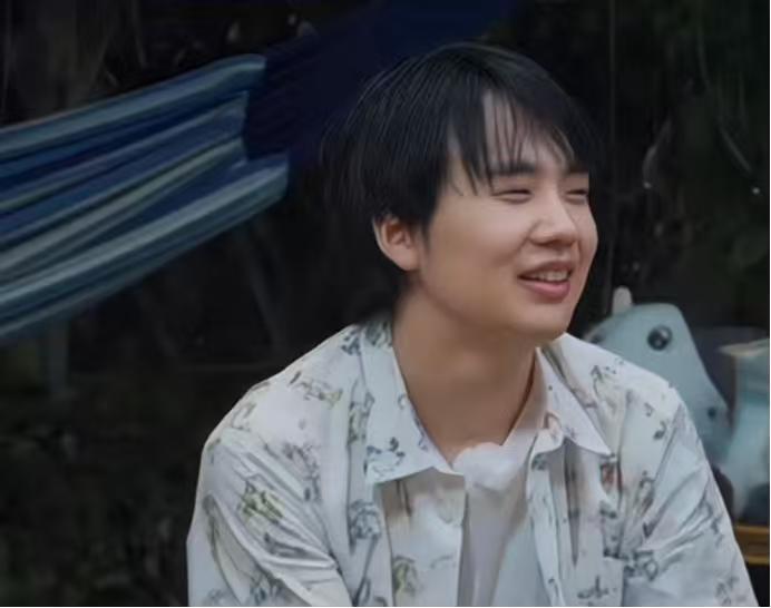 周迅：“过年的时候，你爸说以后你找媳妇绝对不能找说相声的。”郭麒麟：“对，我