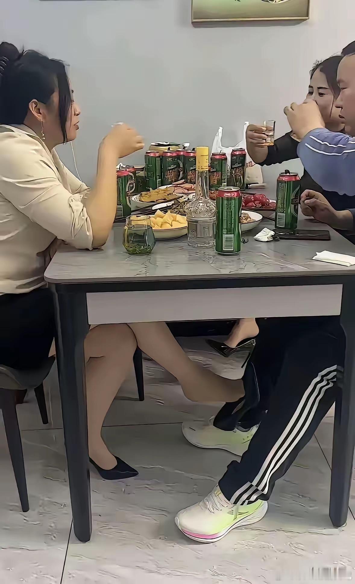 这酒喝的，波澜不惊，惊心动魄，神魂颠倒
