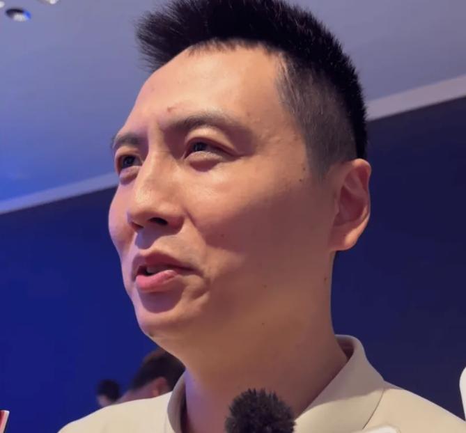 上海男篮的做法值得点赞，他们太谦虚太低调了，值得各队学习。近日上海男篮也举行了出