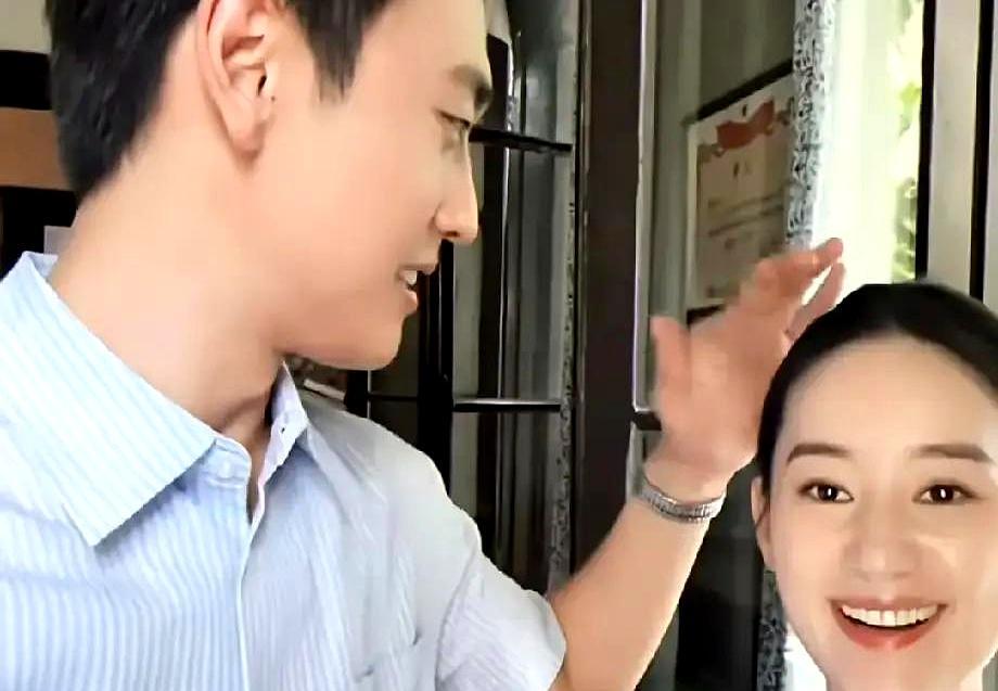 娱乐圈最贵的官宣，连一篇小作文都没有。2月27日，王天辰和郭晓婷甩出一张简