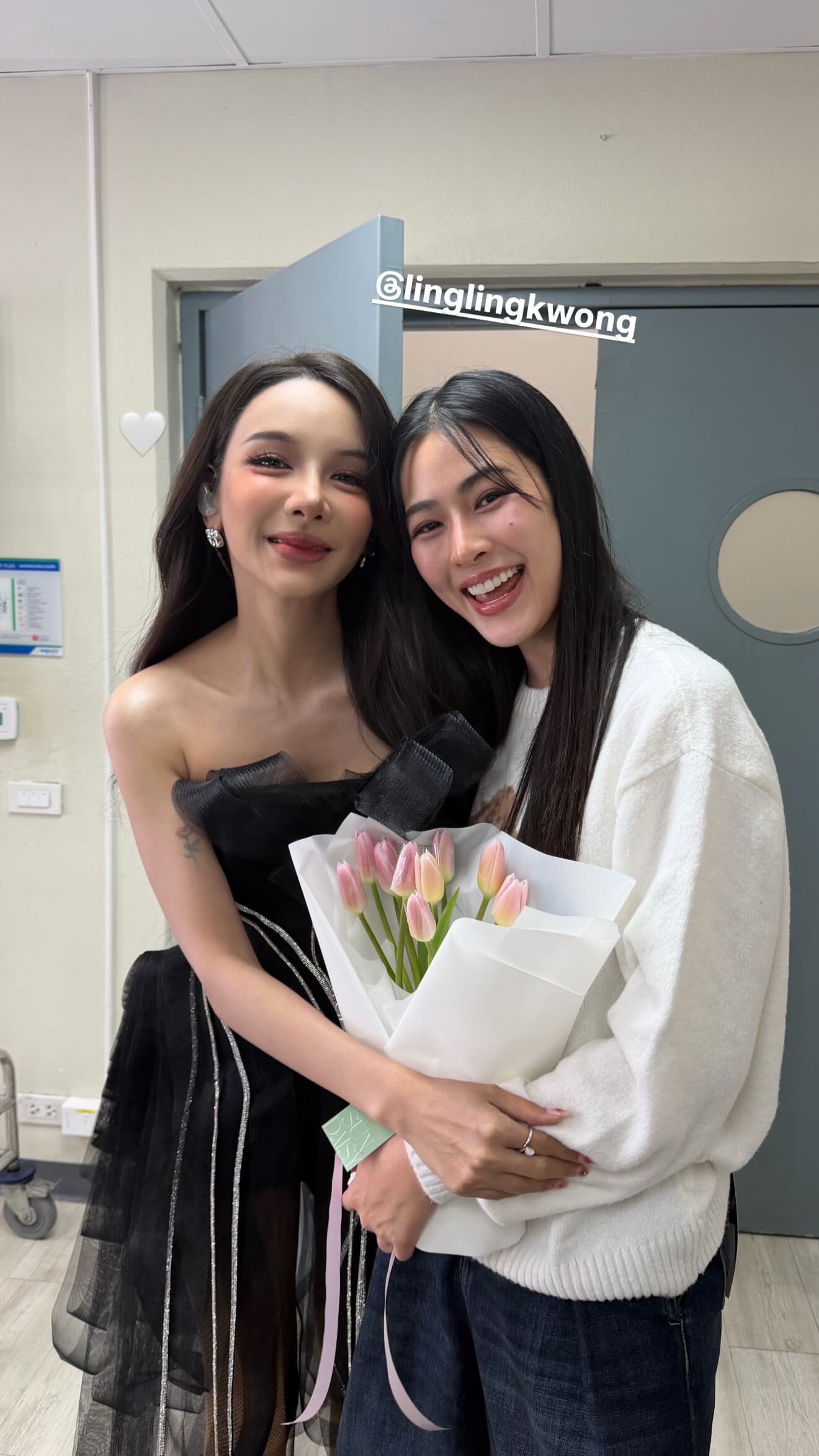 老公就是这样，该睡睡该转转🥰邝玲玲runch绘梦婚礼/邝玲玲