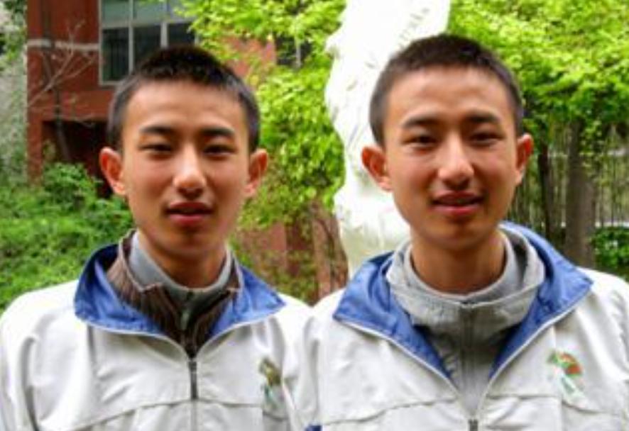 黄骄阳，全国数学竞赛第一名，国际奥数满分金牌，清华姚班天才学子，哈佛大学顶尖博士