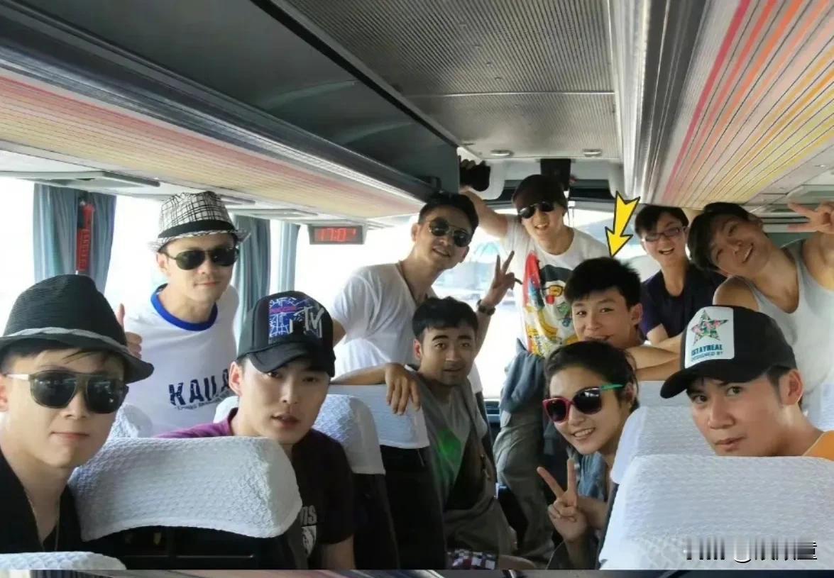 网友说代旭属于大器晚成的，起初不相信，看到他同学，网友说的没错！代旭的同学中有