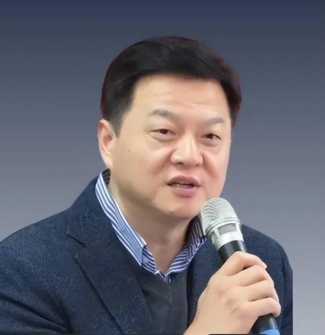 周锡玮话糙理不糙！一句话道破大陆网友真实态度！周锡玮这句话说的实在。