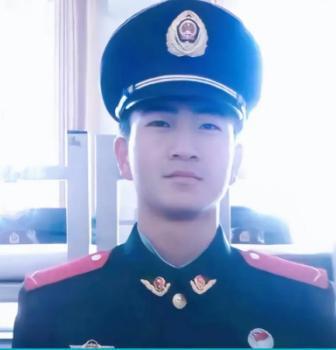 太痛心了！2011年，河南周口，22岁武警战士吴艳杰，击毙14名暴徒、救下6名