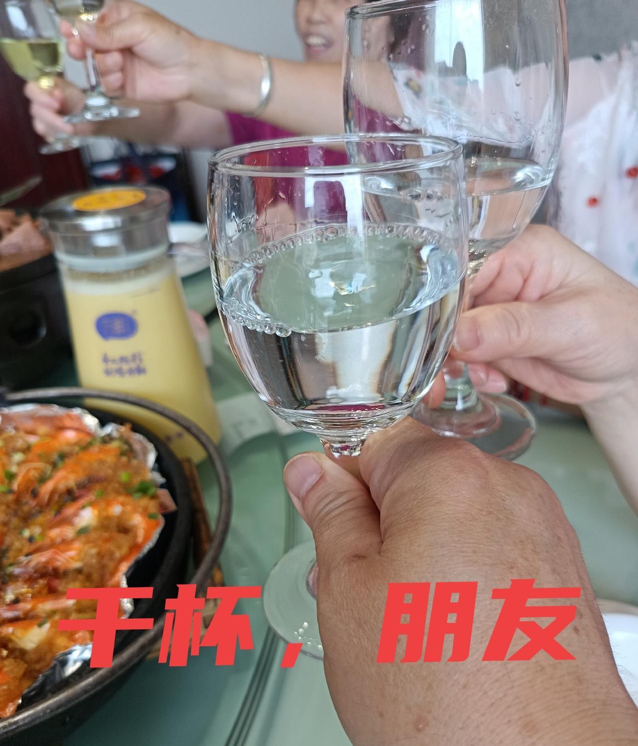 昨天朋友小聚，在包厢吃饭的时候，大家聊起来看病，问我有多少医保费？当时在支付