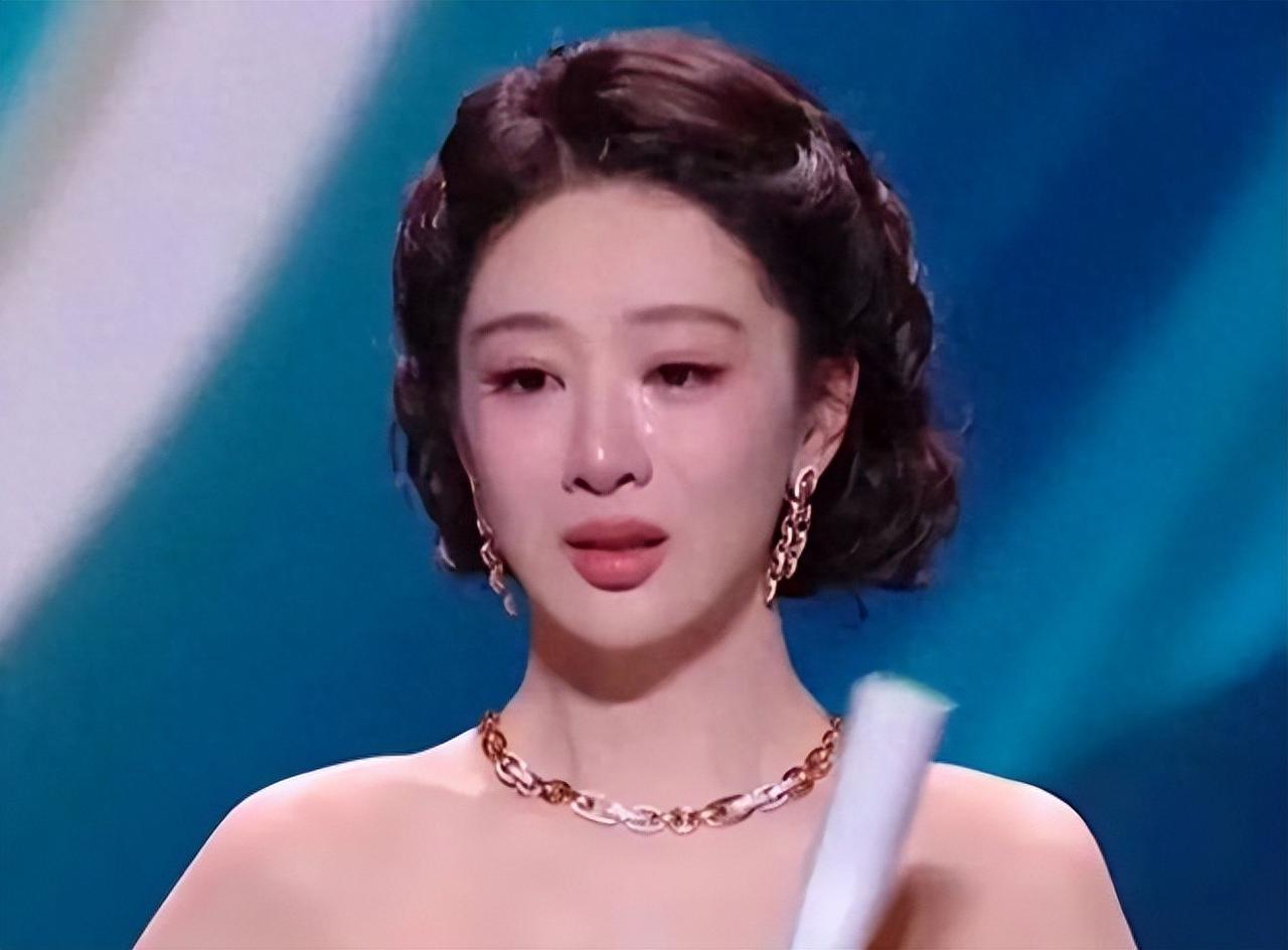白玉兰最戳人的从来不是奖杯，而是演员们最真实的遗憾与坚守！本届盛典零剧本煽情，全