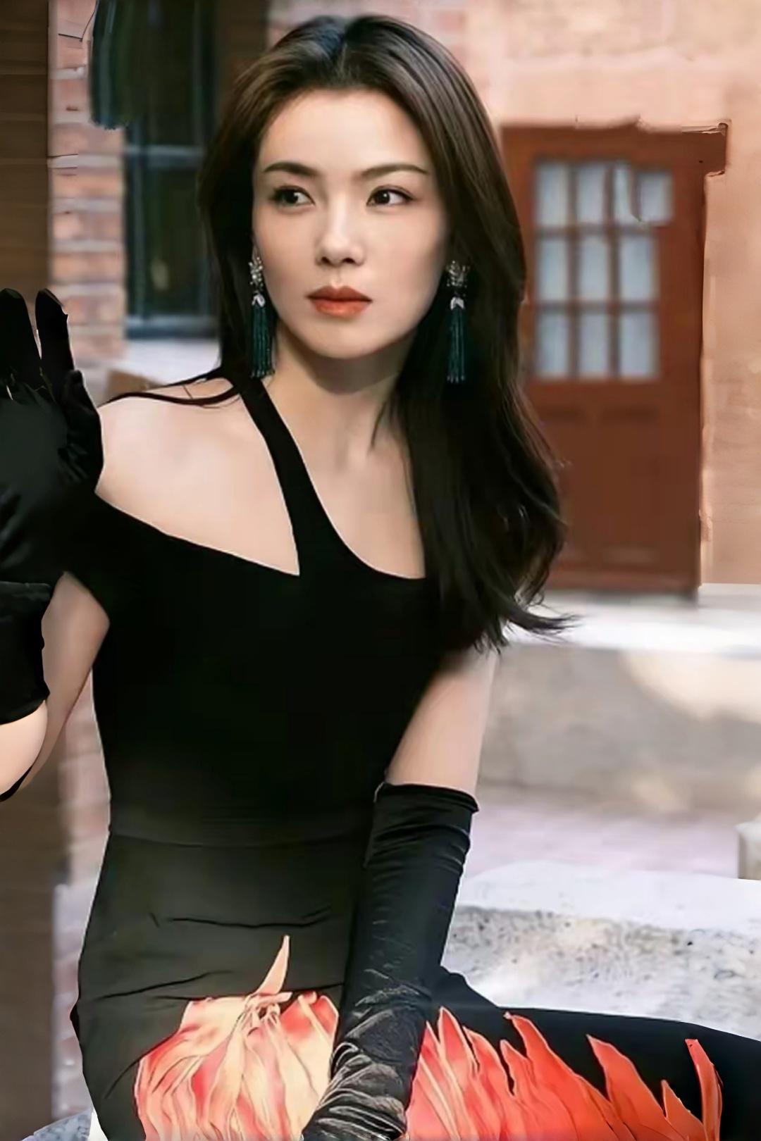 刘涛成熟典雅与雍容华贵高清全屏美图壁纸