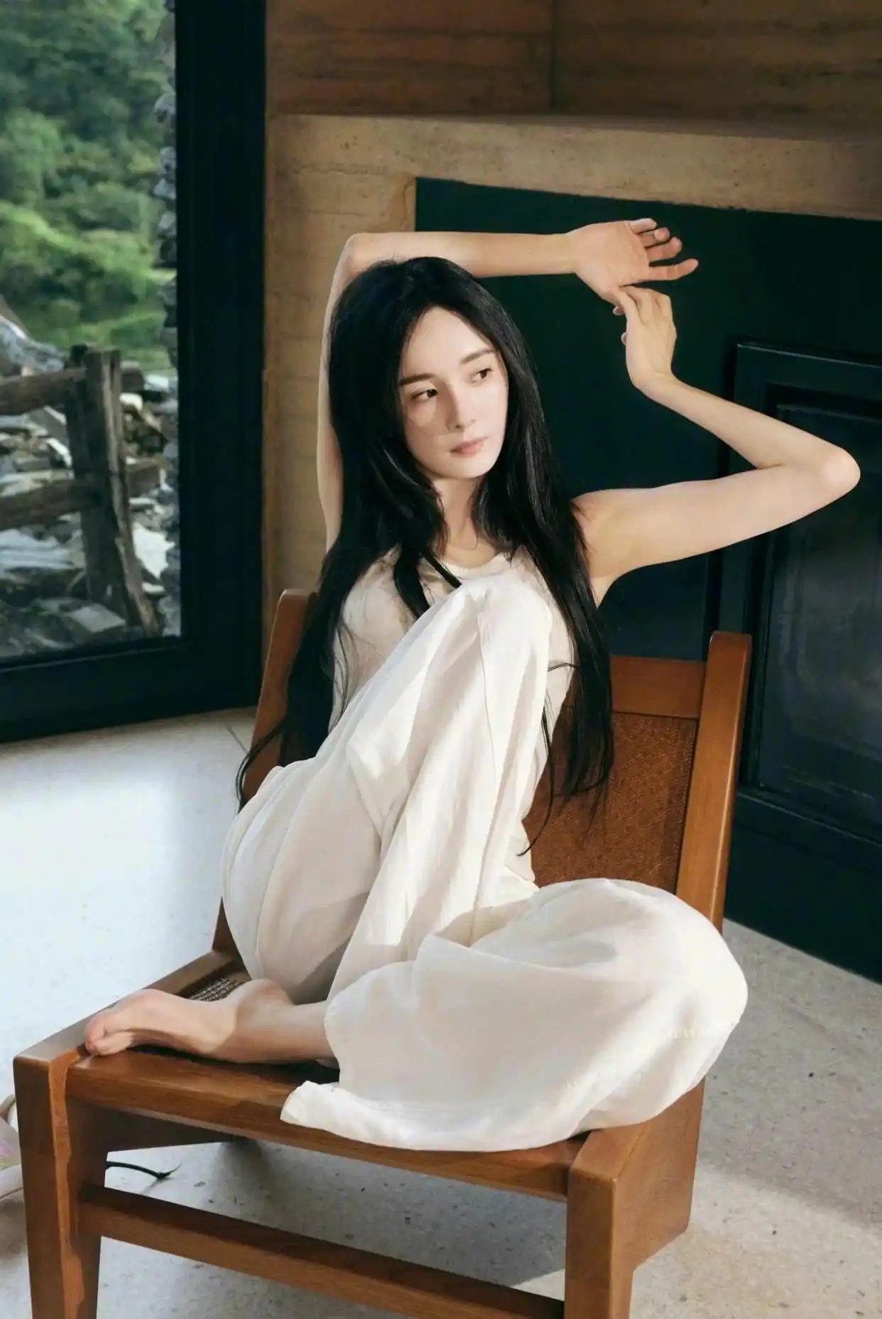 杨幂的双脚比较干燥。​​​