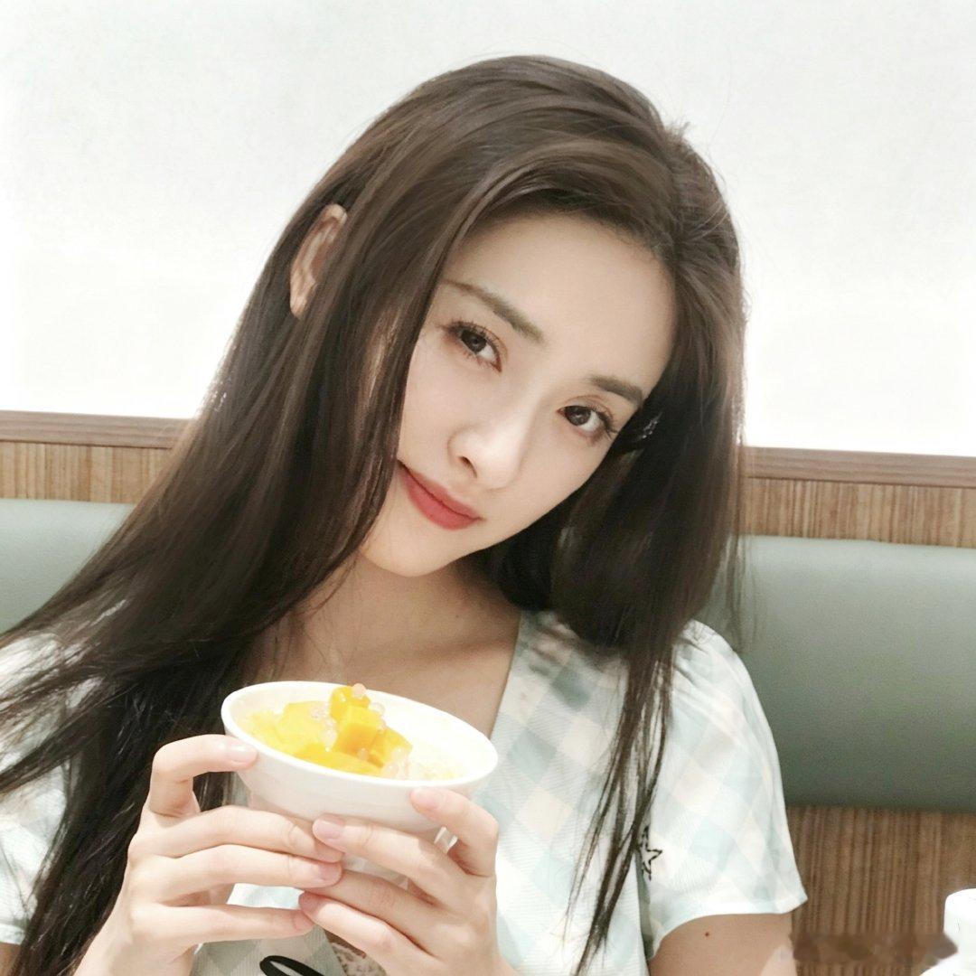 #沈月##沈月周渔#[红脸笑]#沈月但愿人长久#月子，欠我的一部古装剧什么时候还？​