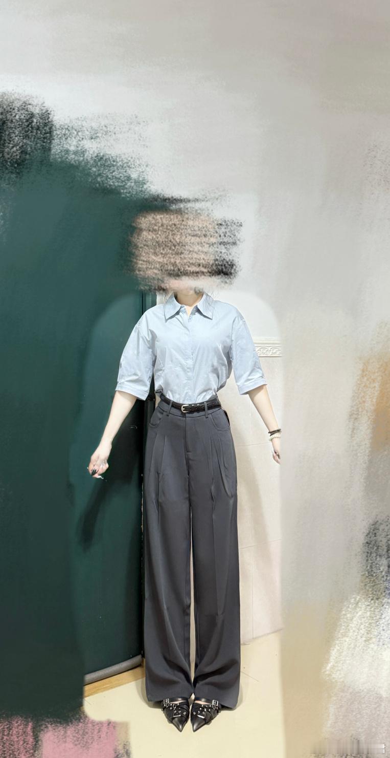 女生审美，怎么选啊啊啊？​​​