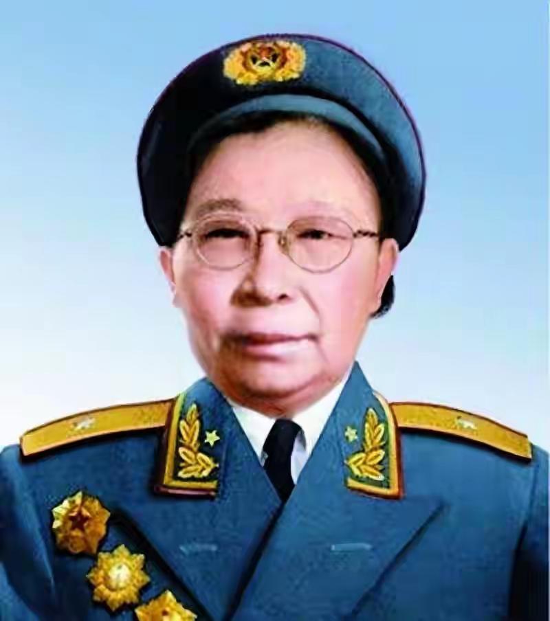 唯一女开国将军李贞，育有二十余子女，中央特批大军区级待遇你能想象吗？在近百