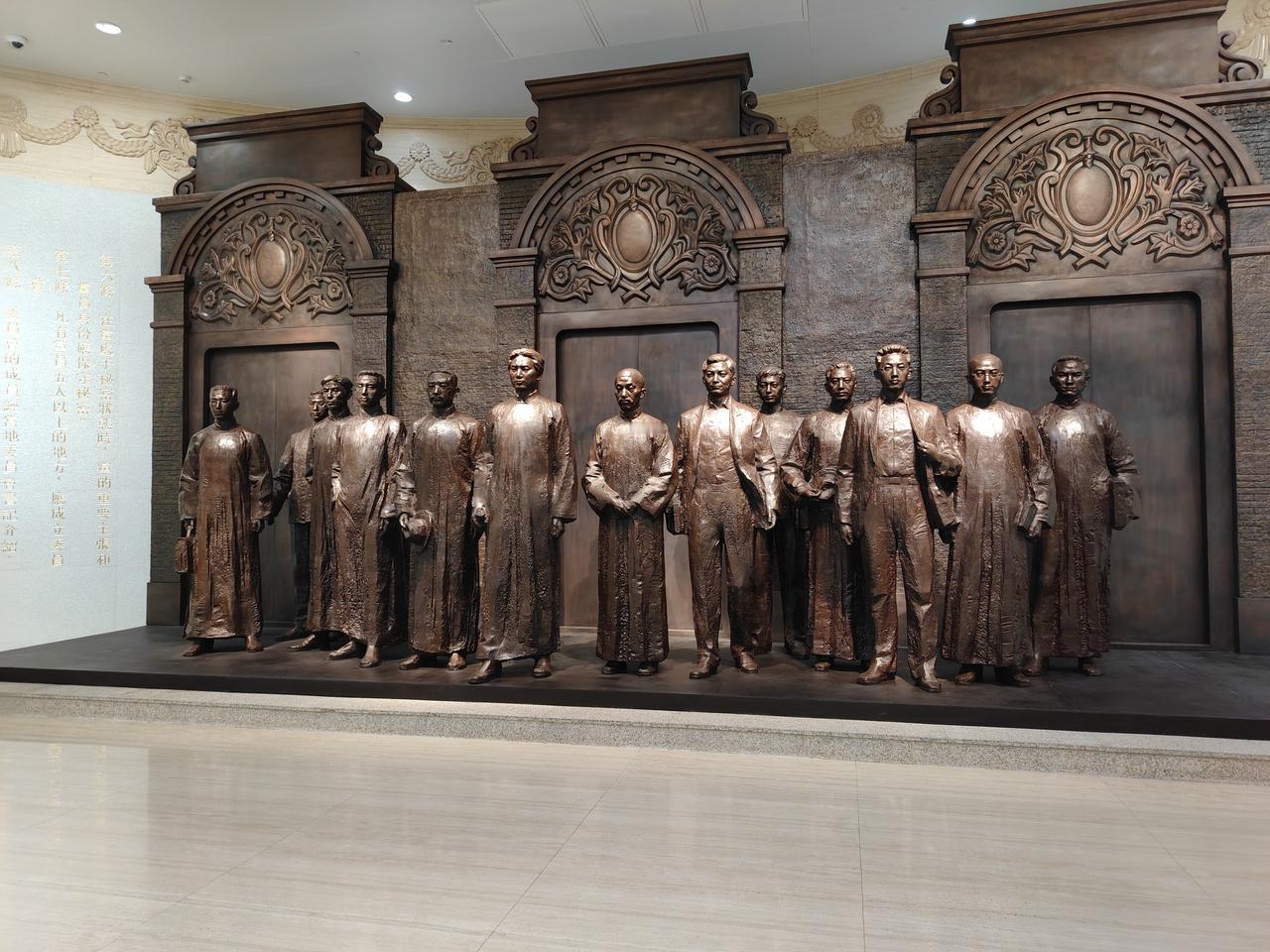 冬至日，对于上海这个城市来说，是一个非常重要的日子。除了过年吃年夜饭，大伙要碰个