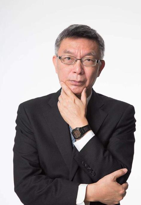台湾教授苑举正火了！自费赴九三阅兵，爱国心太戳人！！！台湾爱国教授苑举正