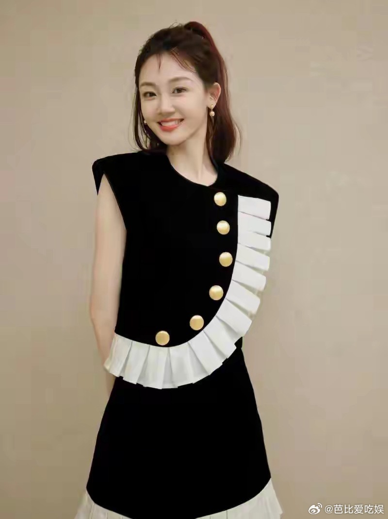 1.苗苗和郑恺当初是三年抱仨，怕被骂才捂住小女儿出生的事情，男方各种拒绝生四胎。