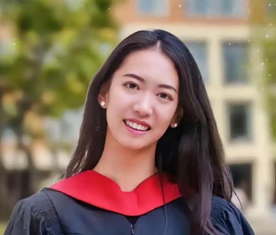 美国不要的，中国也坚决不要！网传哈佛毕业典礼上，中国留学生蒋雨融曾大谈分裂冲突，