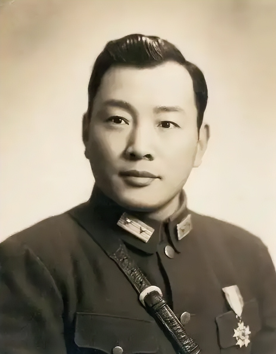 1948年10月，刘峙在杜聿明离开后，想把宋希濂调来当副手。邱清泉骂道：“徐州的