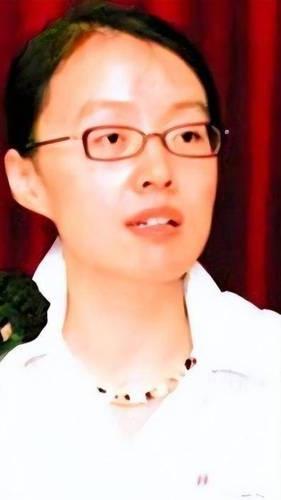 比亚迪背后：九位"长期主义者"谁功底深？1，张菊秀。比亚迪董事长王传福长嫂