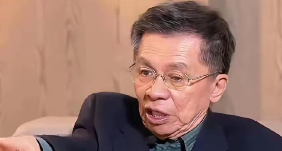 ☁沈富雄当着吴峥跟王鸿薇等蓝绿政治人物的面说，你们成天对美军购吵吵闹闹，就