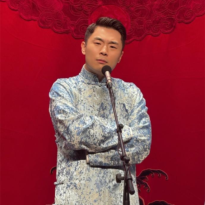 张九南与观众互动，却被搭档揭短，拿狗子婚姻现挂！德云社张九南、高九成在上海德云社