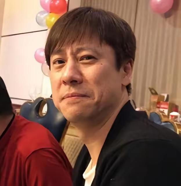 解晓东这日子过得，外人看着是真糊涂。明明能把北京那套大平层留着，非要先卖掉还