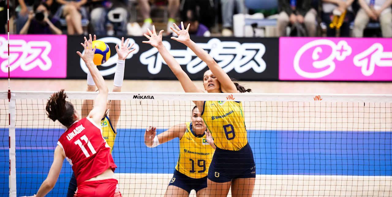巴西神奇的盖帽拦网杀死了波兰国际排联（FIVB）：周五，巴西让波兰在VNL
