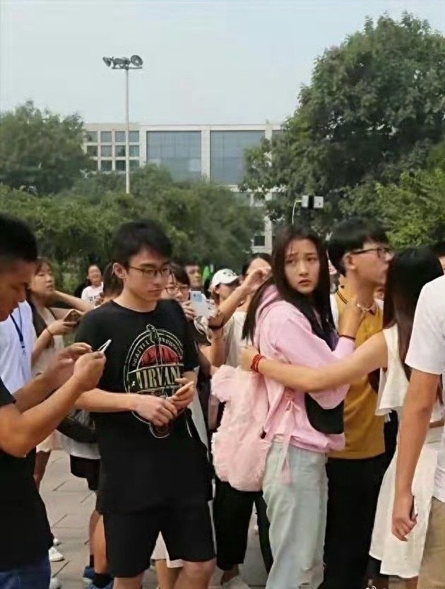关晓彤艺考时，那时候真是艺考最干净的时候，没有浓妆，没有整容……​​​