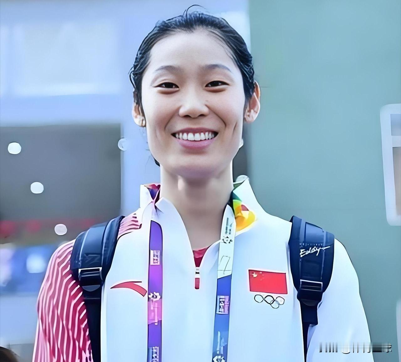 20年老排迷：给朱婷说两句“真心话”朱婷，不要轻易返回女排，没有好的教练，