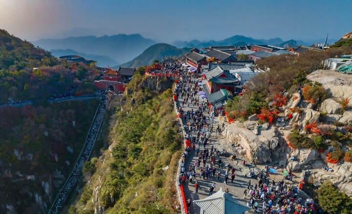 中天门索道暂停10天, 泰山景区发布游览提示: 这几种入园方式陪你便捷游泰山