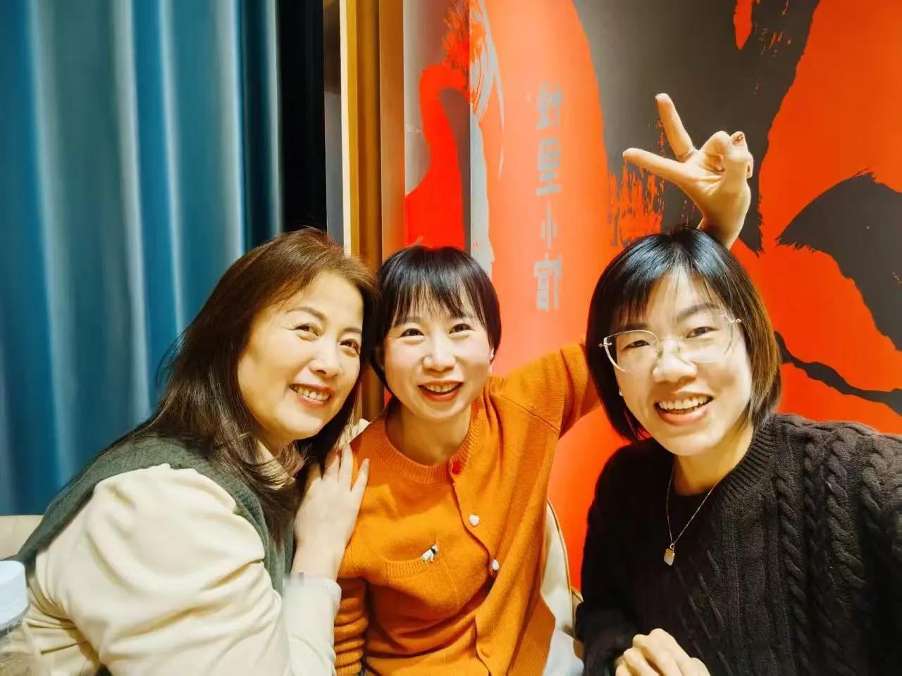 再见了王思雨，是金子哪里也发光！王思雨篮球赛场巨星，王思雨歌声环宇飘扬！