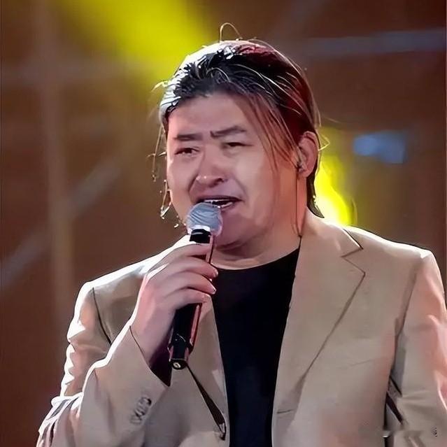 刘欢最后的绝唱曝光！非科班封神华语乐坛，满身病痛登台泪洒寒夜你以为刘欢是声乐