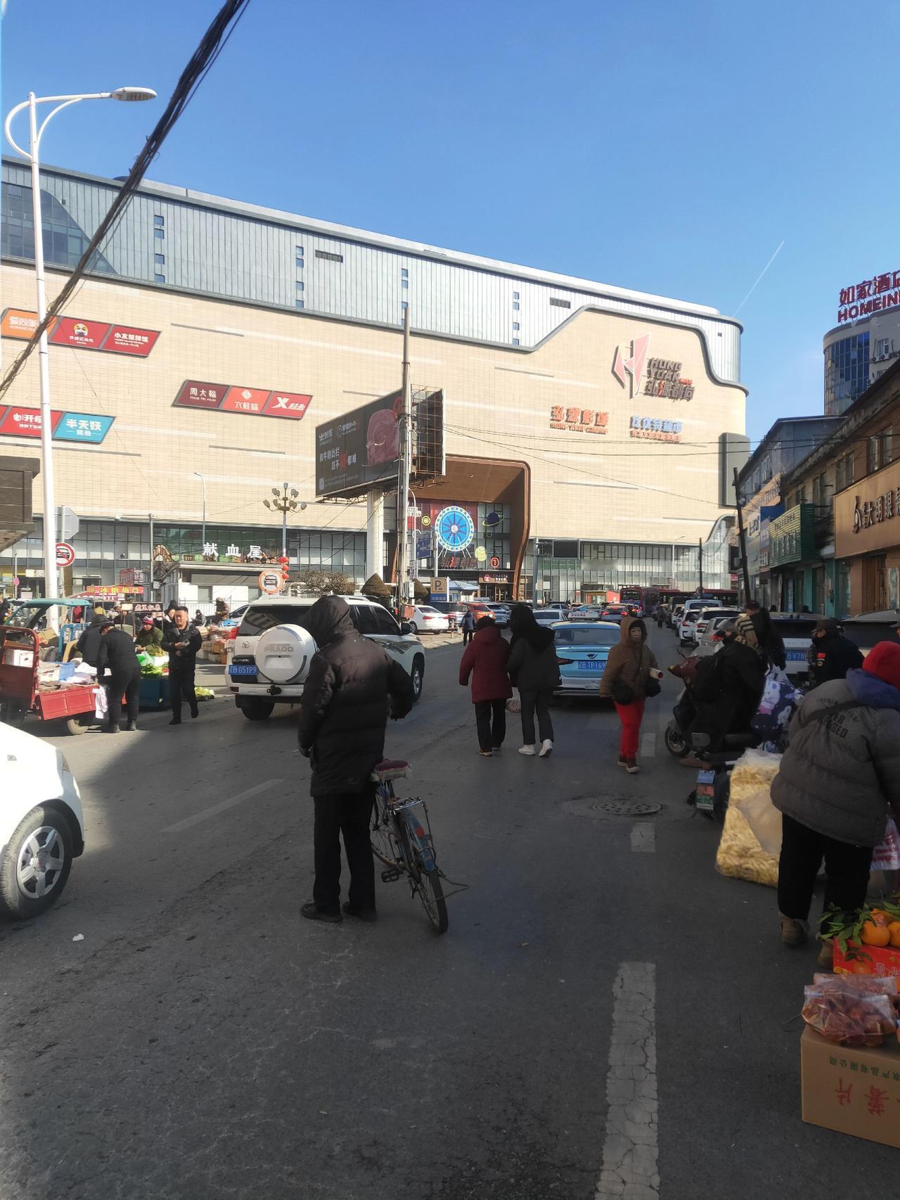 年前最后一天，瓦房店市内核心区，没人了。确切来说不复往年