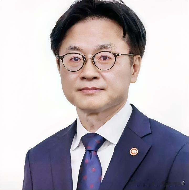 就在刚刚，韩国部长喊话：我最担心中国了！8月6日，韩国产业通商资源部长金
