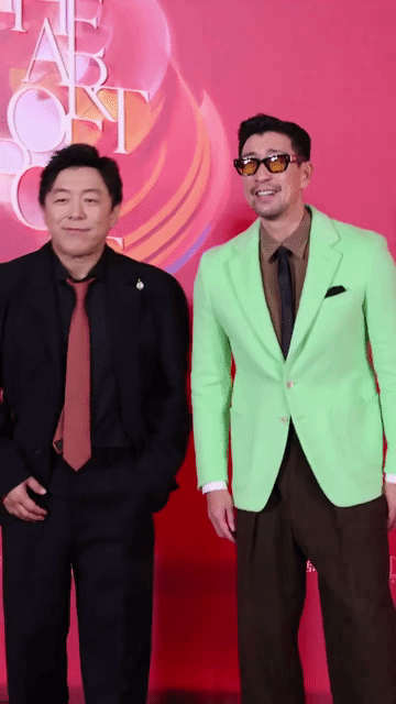 要说长相，王千源应该比黄渤好看不到哪去，可为什么王千源就看着又帅又潮，身上有一股