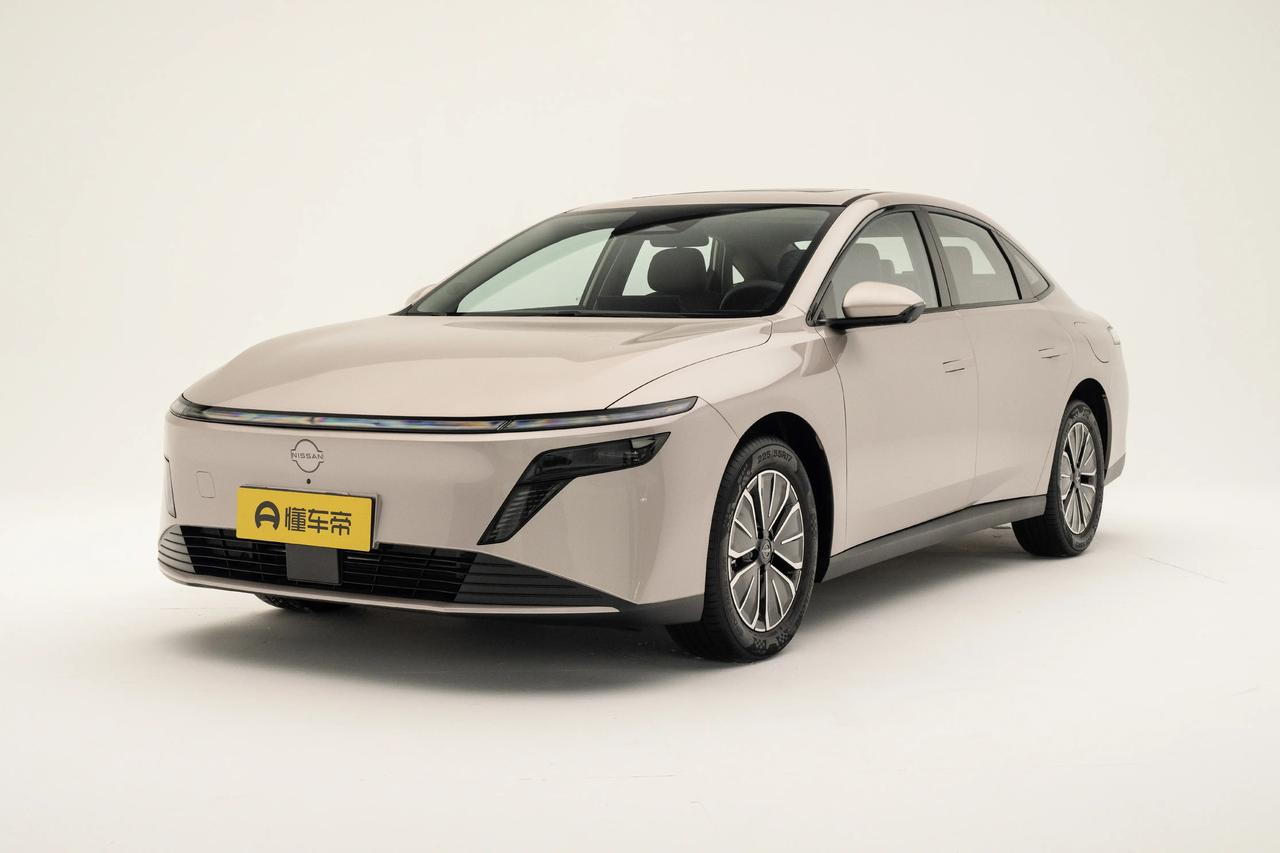 10.99万起的预售价格，让东风日产N6一出场就踩中了插混中型车的价格敏感区——