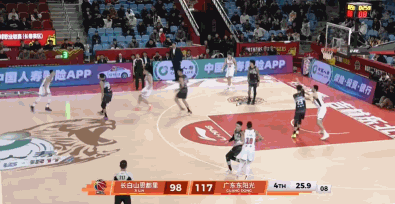 胡明轩垃圾时段连续得分，黄明依一秒没打，张皓嘉防守好于王洪泽胡明轩最后一分钟