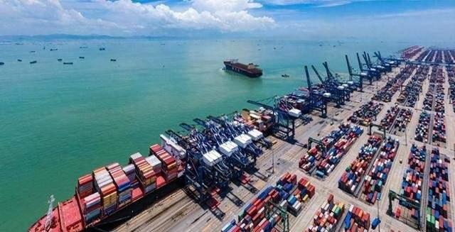 非洲12个国家集体施压，逼中国出钱建厂教技术！中国为什么不怒反笑？非洲12个