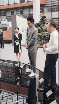 科技改变生活，以后都不用自己上车了​​​
