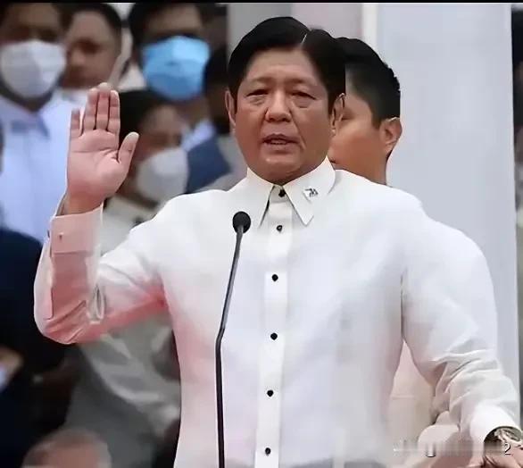 菲律宾总统马科斯支持率跌至21%，创下自阿罗约时期以来的新低，这一态势折射出多重