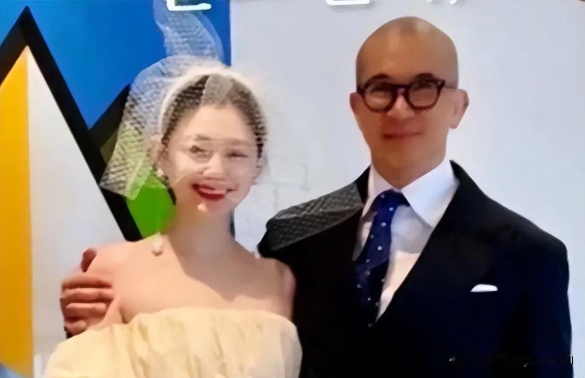 大s一开始就打算的，重启一下，俩人双双重返娱乐圈，打造一个20年初恋，念念不
